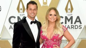 Miranda Lambert Net Worth 2021, Salary, Lifestyle, Age, Family, Wiki, Biography & More 1 Miranda lambert
