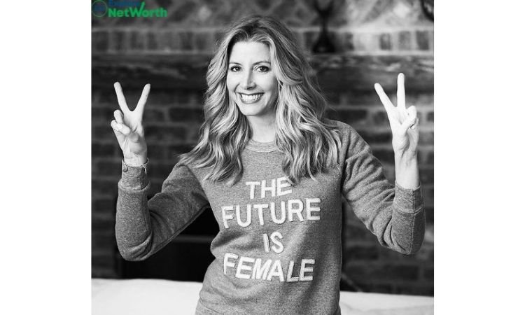 Sara Blakely Net worth 2021, Parents, Age, Wiki, Relationships, House, Family & more