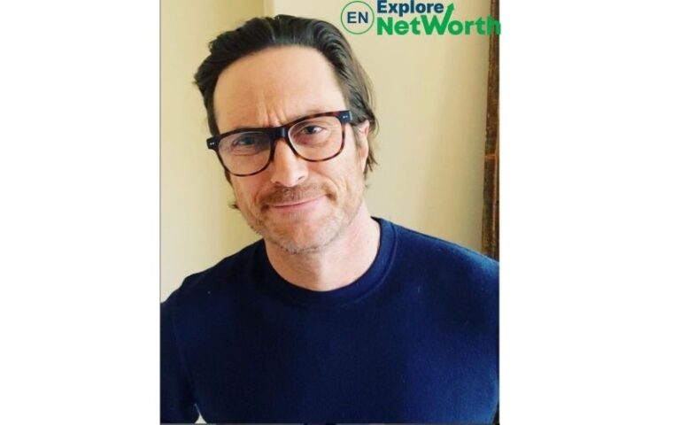 Oliver Hudson Net Worth, Wiki, Biography, Age, Wife, Parents, Photos & More