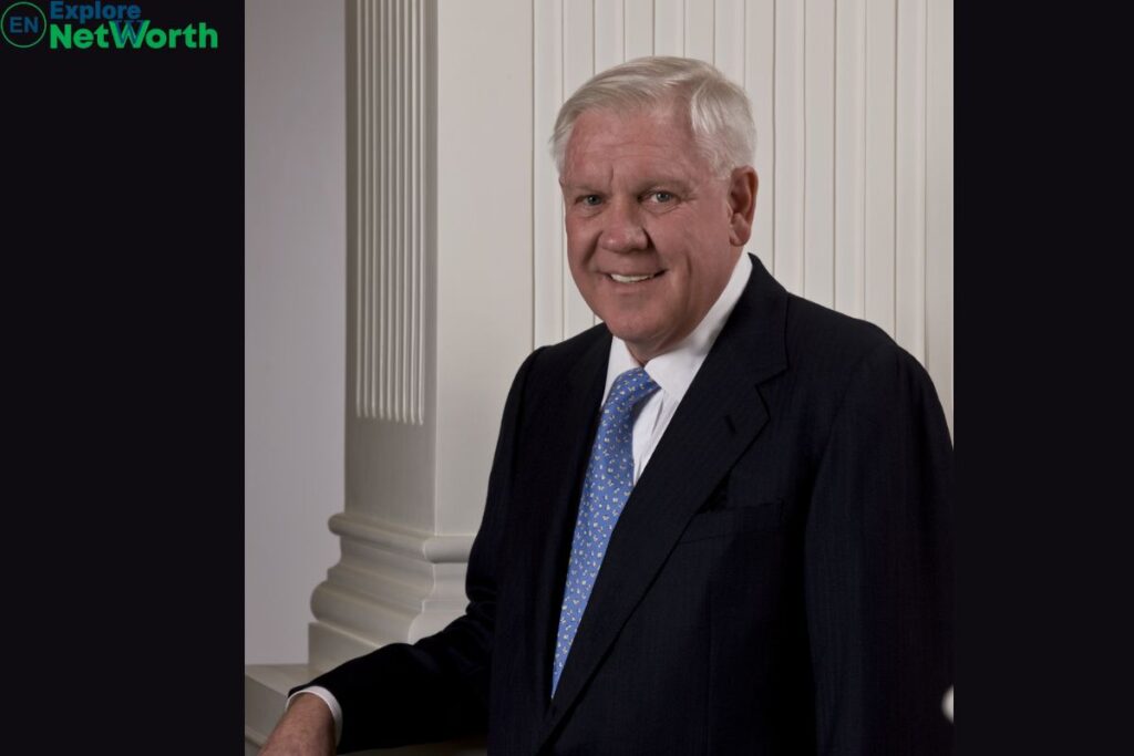 Harlan Crow Net Worth 2023: American Real Estate Developer's Wealth