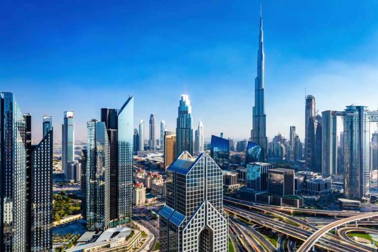 Navigating the Business Landscape of Dubai with Employer of Record (EOR) Services