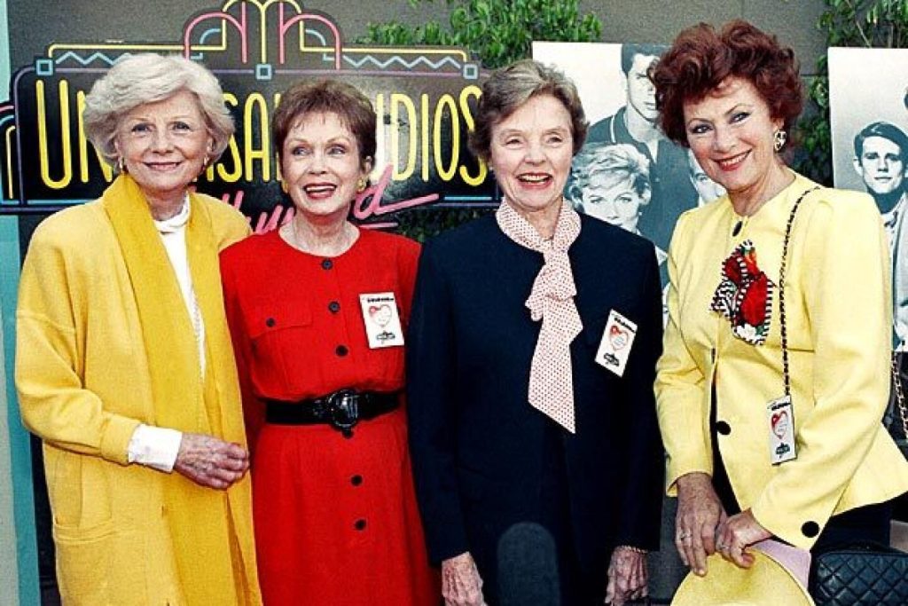 What Is Barbara Billingsley Height? Full Biography 2024 Explore Net Worth