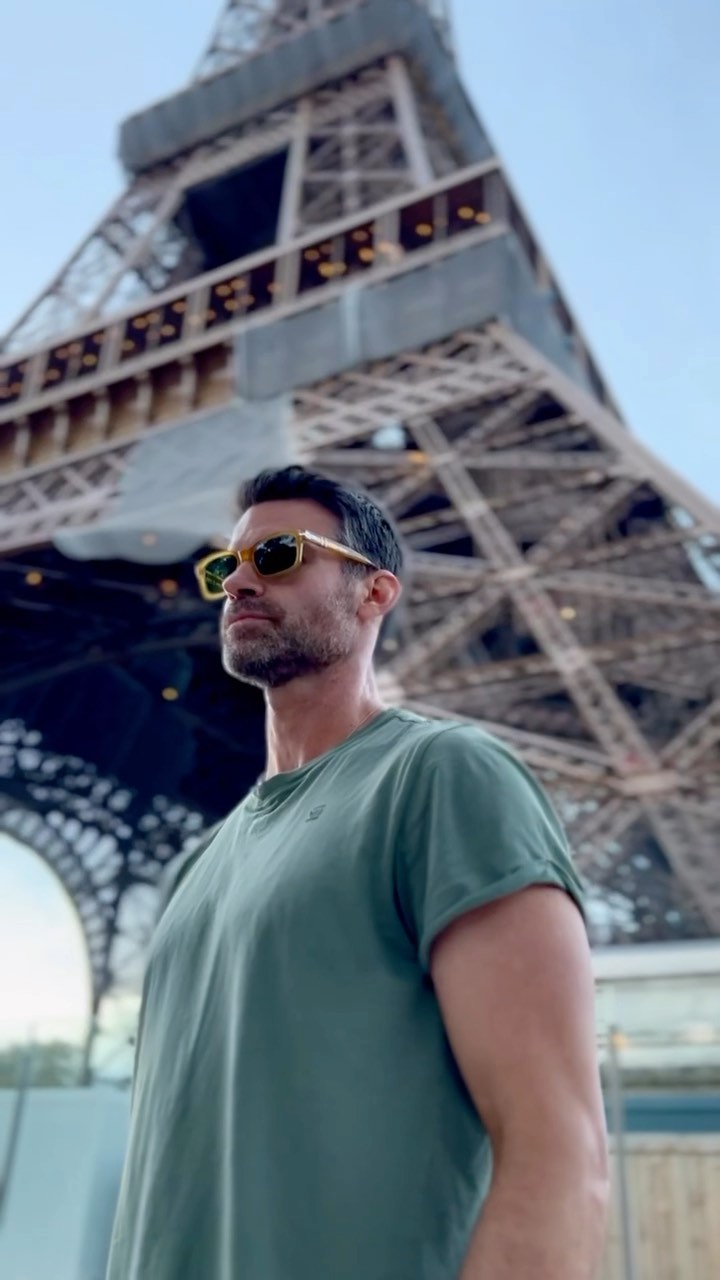 Who Is Daniel Gillies Girlfriend? Full Biography 2024 2 image 7004993