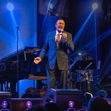 Who Is Clifton Davis Wife? Full Biography 2024 - Explore Net Worth