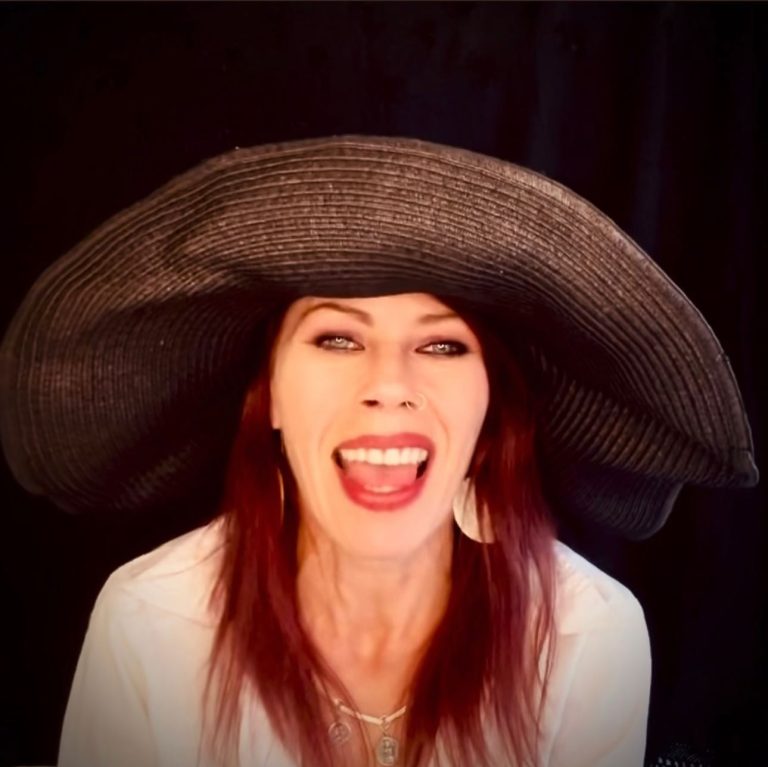 Fairuza Balk Married? Uncover the Truth