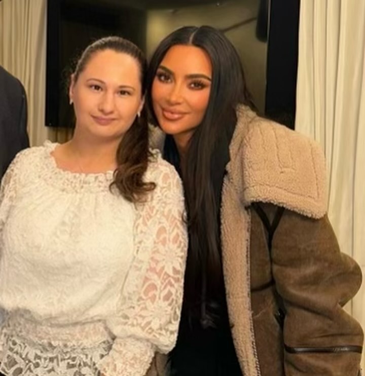 What is Gypsy Rose Net Worth? Her Earning Sources 2024