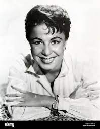 Eydie Gorme Height: What Was Her Exact Height?